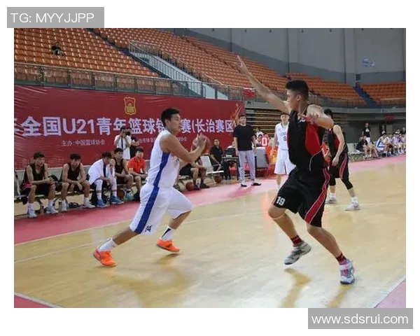 赛后分析：北京篮球队与广州篮球队的比赛节奏与战术对比探讨